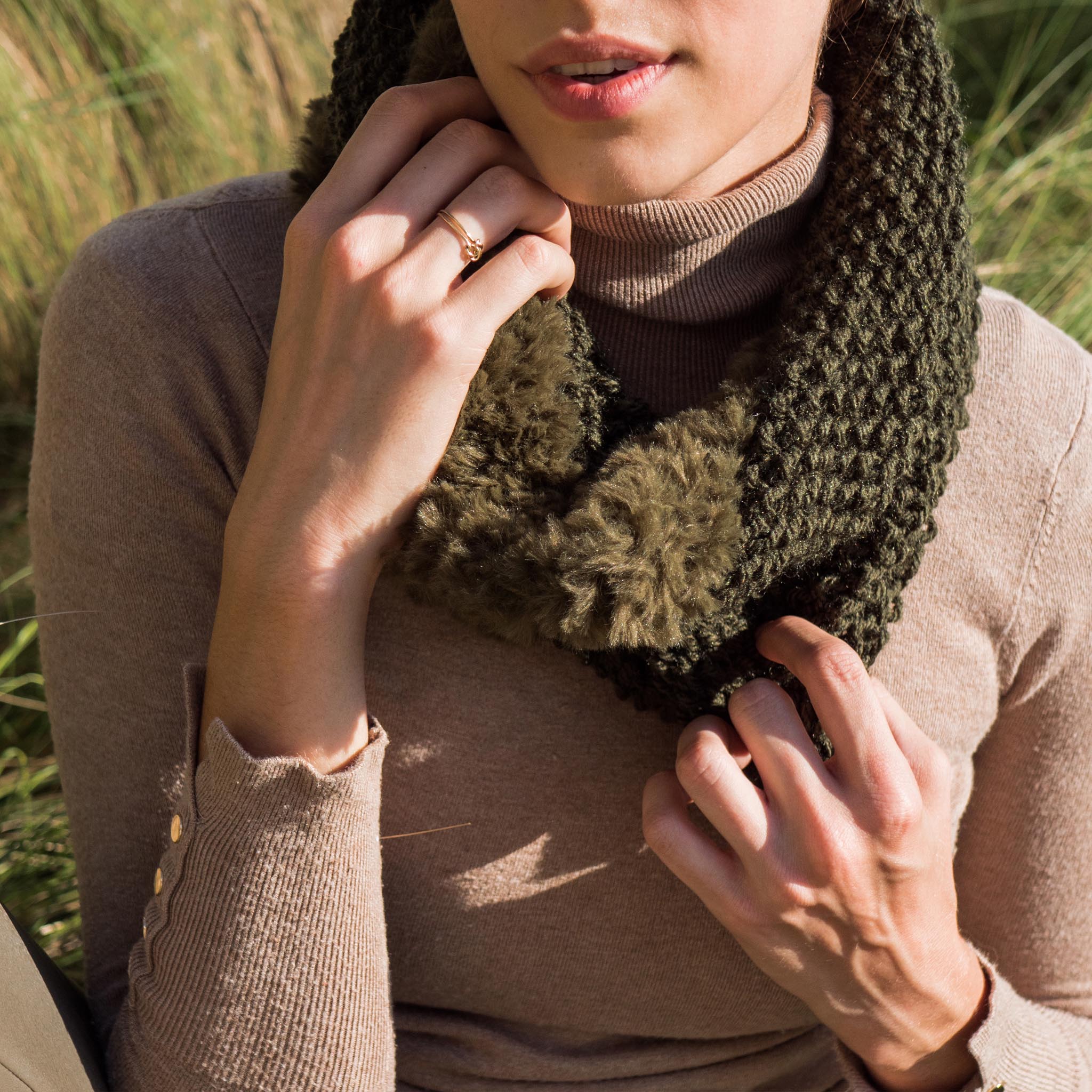 Olivia Faux-Fur Snood – Binge Knitting